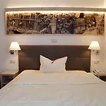 瑞斯登斯酒店 3*
